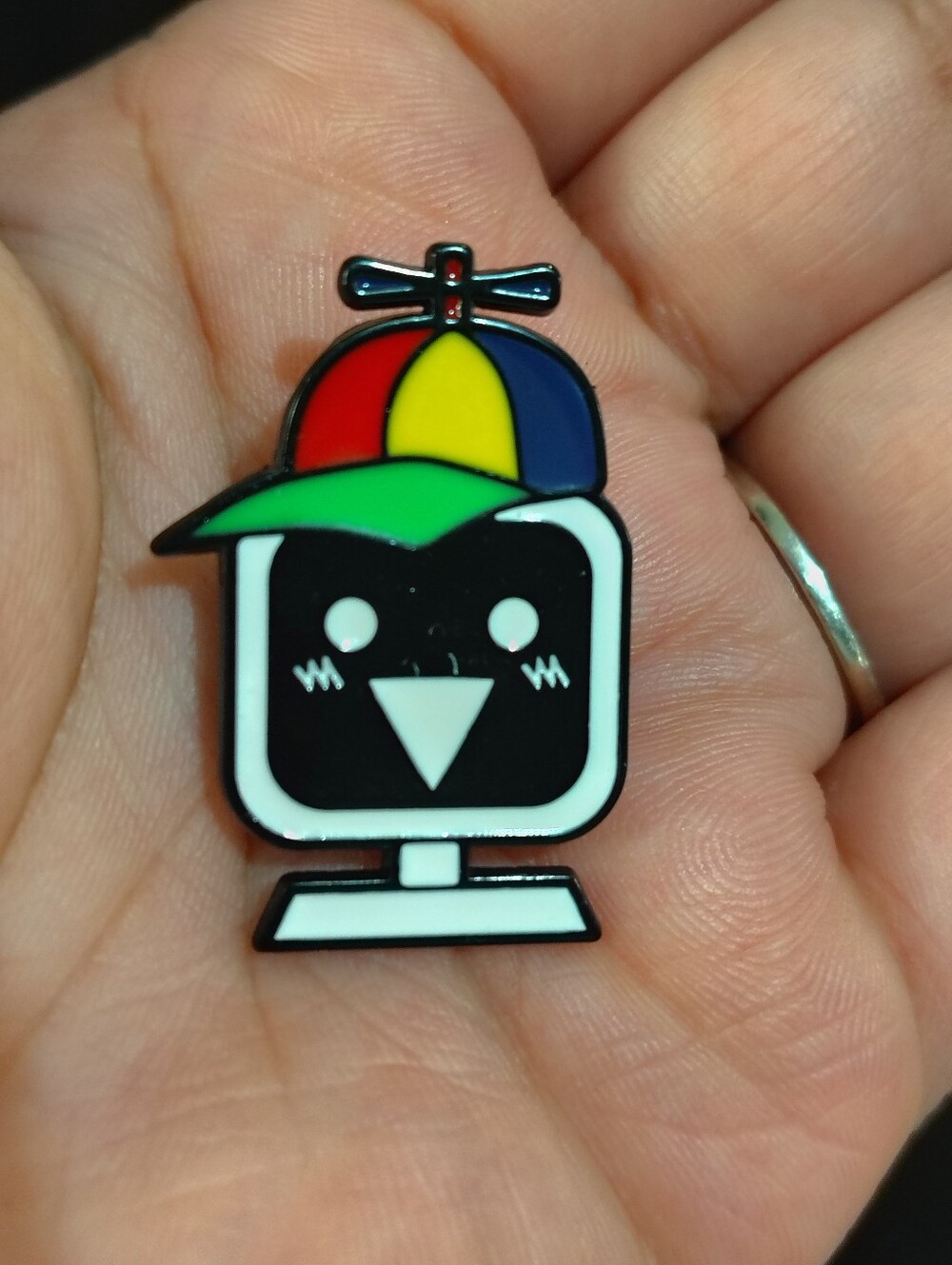 Fun Computer Enamel Pin - Sprunki Phase 1 - Picture 4 of 4